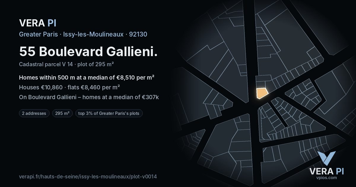 55 Boulevard Gallieni, Issy-les-Moulineaux at night – the plot lit, the parcels around coloured by the prices near them