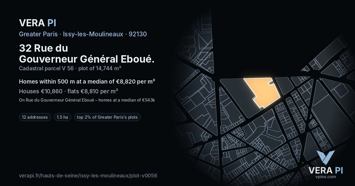 32 Rue du Gouverneur Général Eboué, Issy-les-Moulineaux at night – the plot lit, the parcels around coloured by the prices near them