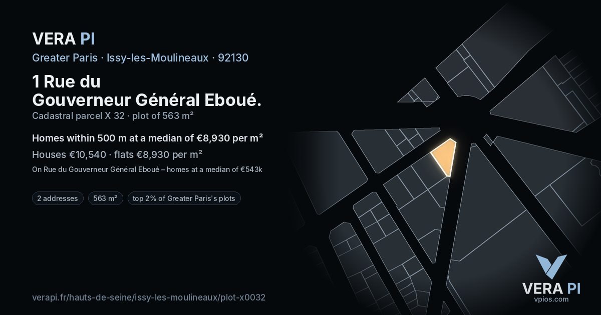 1 Rue du Gouverneur Général Eboué, Issy-les-Moulineaux at night – the plot lit, the parcels around coloured by the prices near them