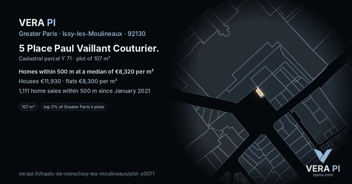 5 Place Paul Vaillant Couturier, Issy-les-Moulineaux at night – the plot lit, the parcels around coloured by the prices near them