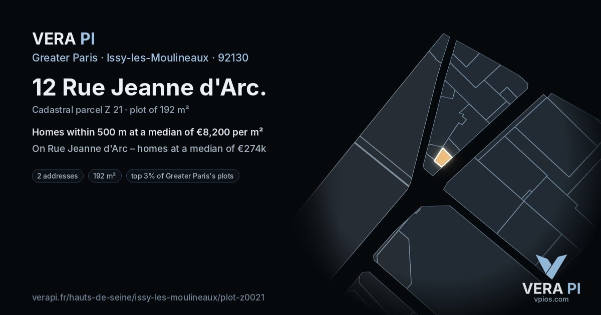 12 Rue Jeanne d'Arc, Issy-les-Moulineaux at night – the plot lit, the parcels around coloured by the prices near them