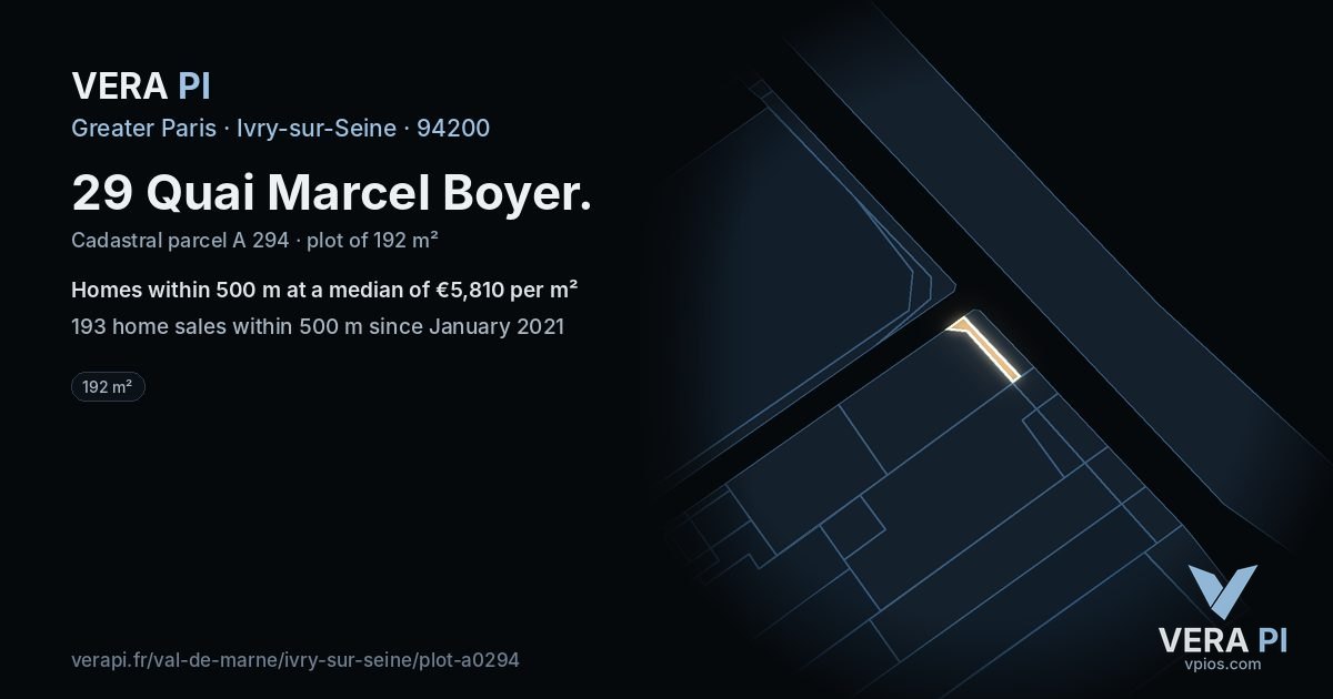 29 Quai Marcel Boyer, Ivry-sur-Seine at night – the plot lit, the parcels around coloured by the prices near them