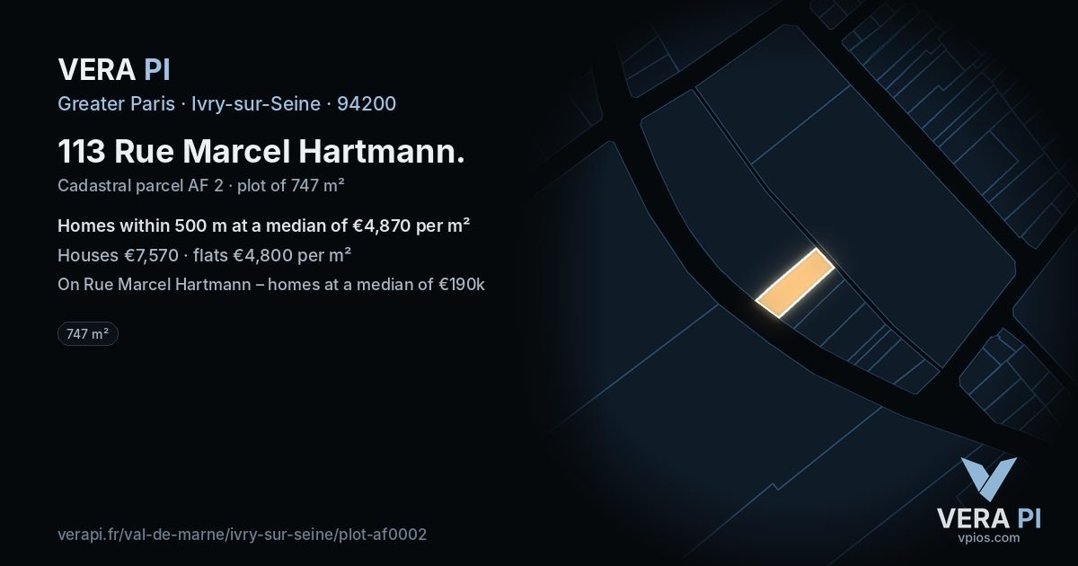 113 Rue Marcel Hartmann, Ivry-sur-Seine at night – the plot lit, the parcels around coloured by the prices near them