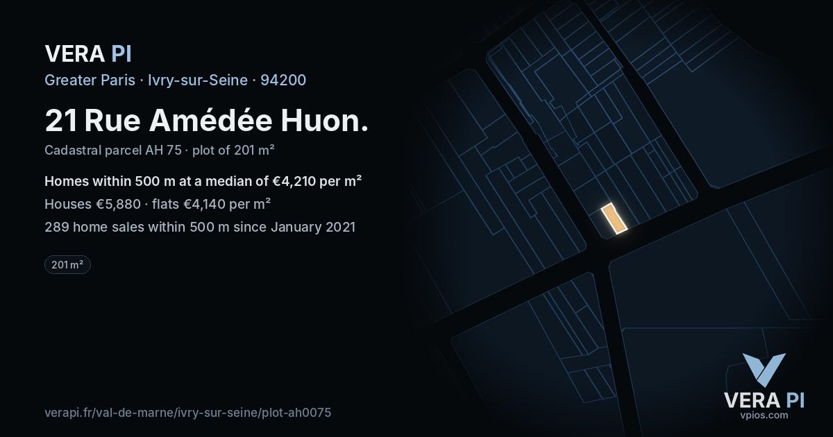 21 Rue Amédée Huon, Ivry-sur-Seine at night – the plot lit, the parcels around coloured by the prices near them