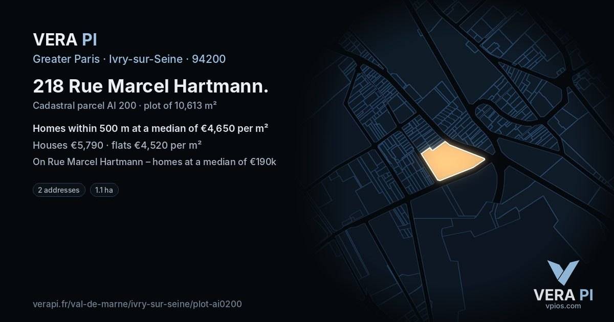 218 Rue Marcel Hartmann, Ivry-sur-Seine at night – the plot lit, the parcels around coloured by the prices near them
