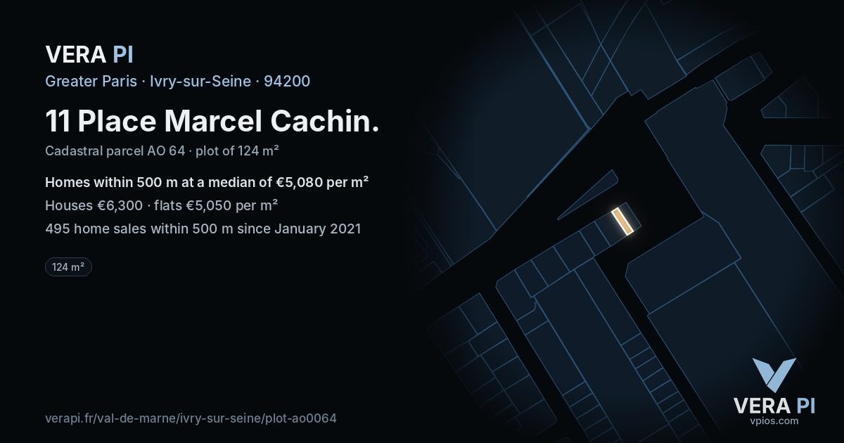 11 Place Marcel Cachin, Ivry-sur-Seine at night – the plot lit, the parcels around coloured by the prices near them