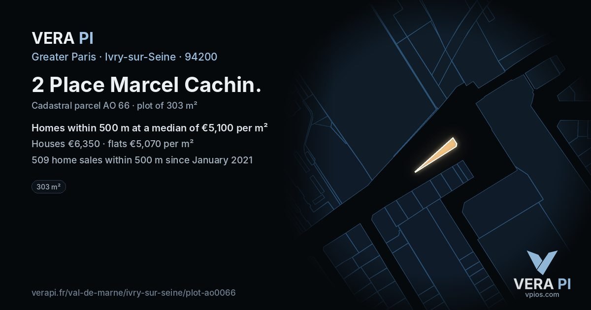2 Place Marcel Cachin, Ivry-sur-Seine at night – the plot lit, the parcels around coloured by the prices near them