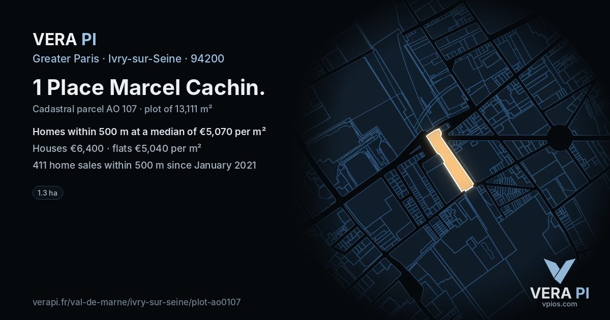 1 Place Marcel Cachin, Ivry-sur-Seine at night – the plot lit, the parcels around coloured by the prices near them