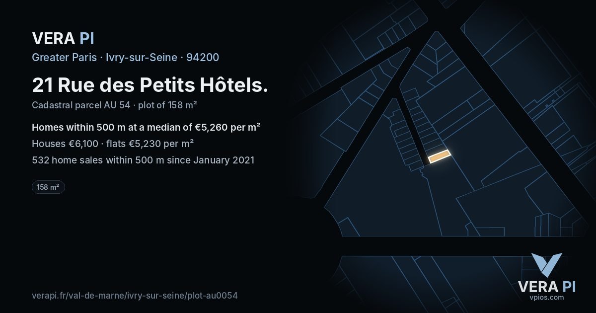 21 Rue des Petits Hôtels, Ivry-sur-Seine at night – the plot lit, the parcels around coloured by the prices near them