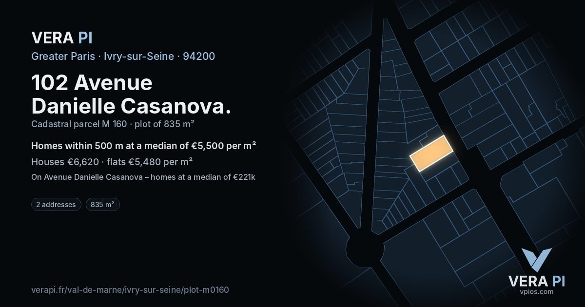 102 Avenue Danielle Casanova, Ivry-sur-Seine at night – the plot lit, the parcels around coloured by the prices near them