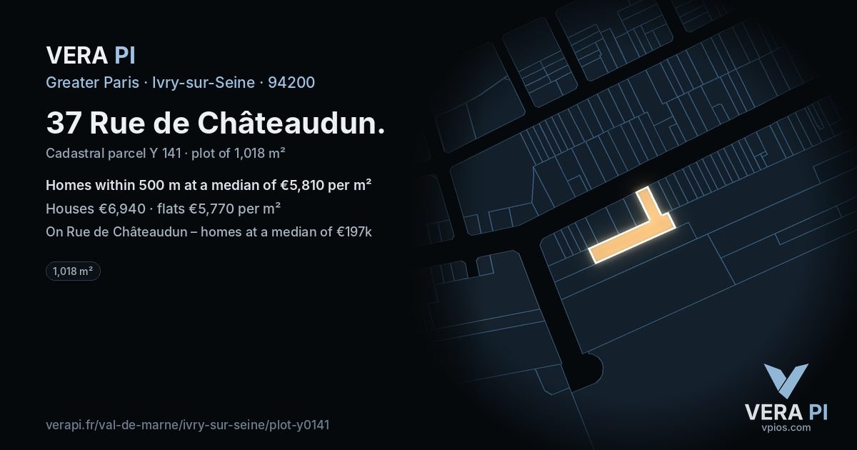37 Rue de Châteaudun, Ivry-sur-Seine at night – the plot lit, the parcels around coloured by the prices near them