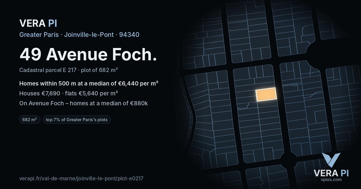 49 Avenue Foch, Joinville-le-Pont at night – the plot lit, the parcels around coloured by the prices near them
