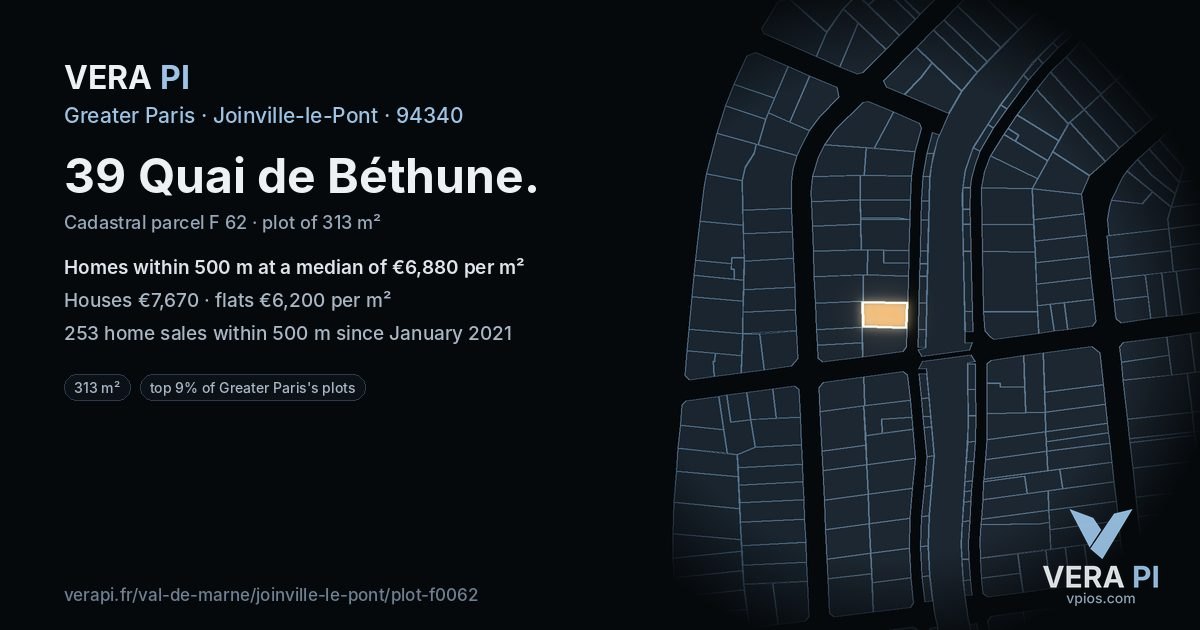 39 Quai de Béthune, Joinville-le-Pont at night – the plot lit, the parcels around coloured by the prices near them