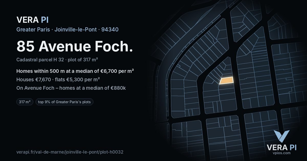85 Avenue Foch, Joinville-le-Pont at night – the plot lit, the parcels around coloured by the prices near them