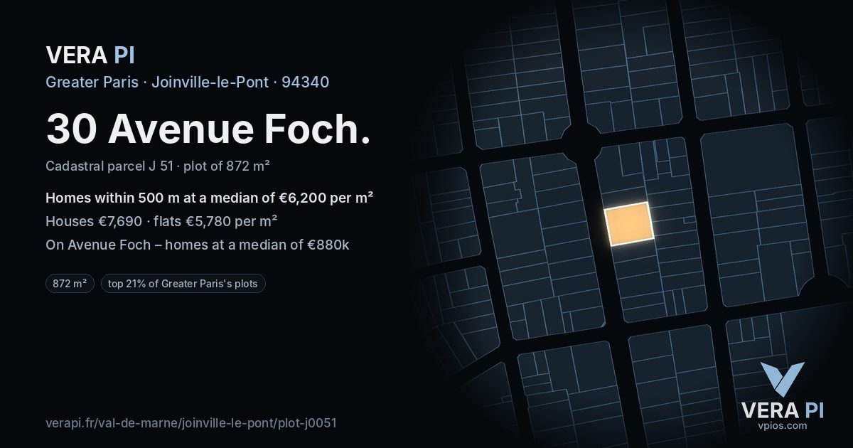 30 Avenue Foch, Joinville-le-Pont at night – the plot lit, the parcels around coloured by the prices near them