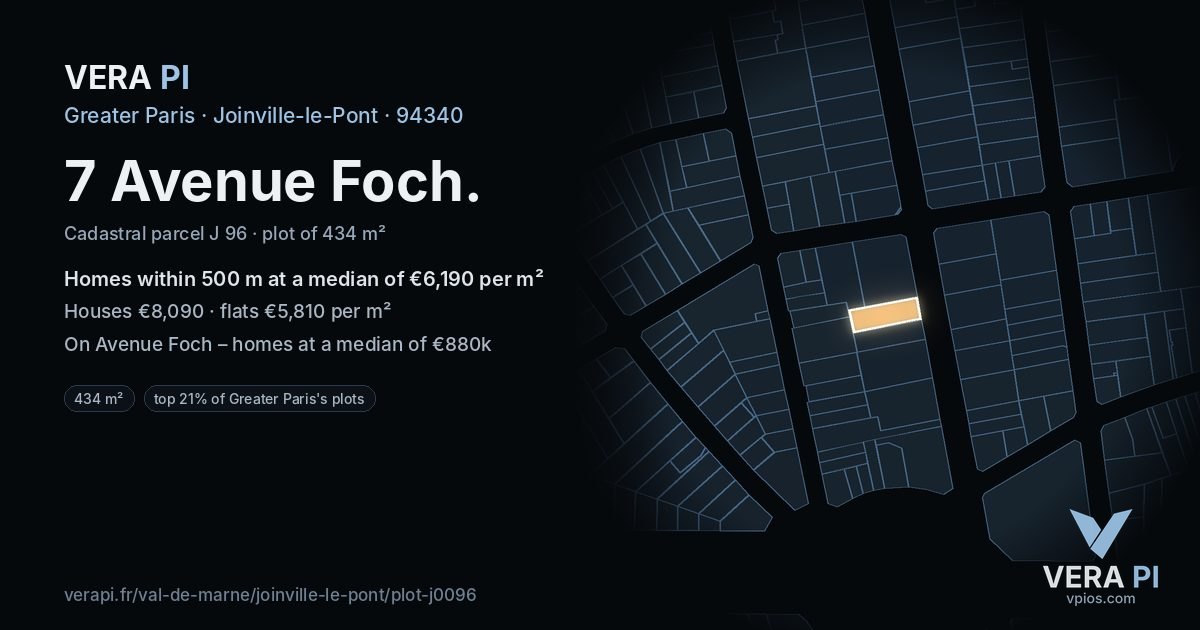 7 Avenue Foch, Joinville-le-Pont at night – the plot lit, the parcels around coloured by the prices near them