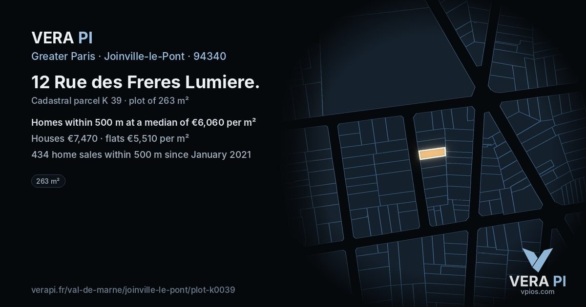 12 Rue des Freres Lumiere, Joinville-le-Pont at night – the plot lit, the parcels around coloured by the prices near them