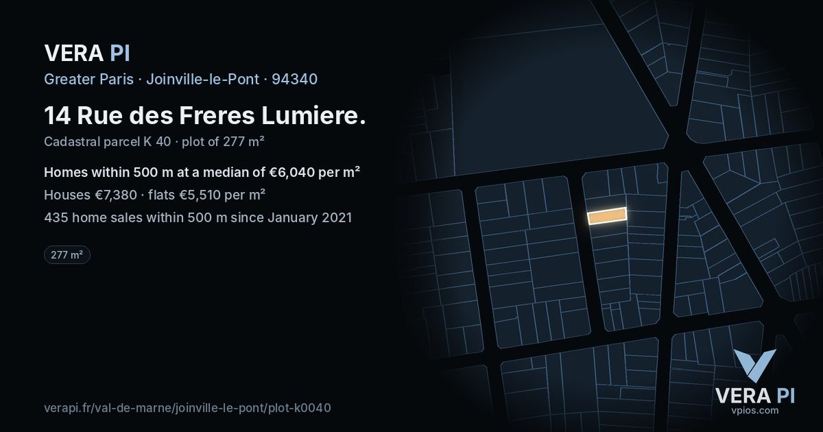 14 Rue des Freres Lumiere, Joinville-le-Pont at night – the plot lit, the parcels around coloured by the prices near them