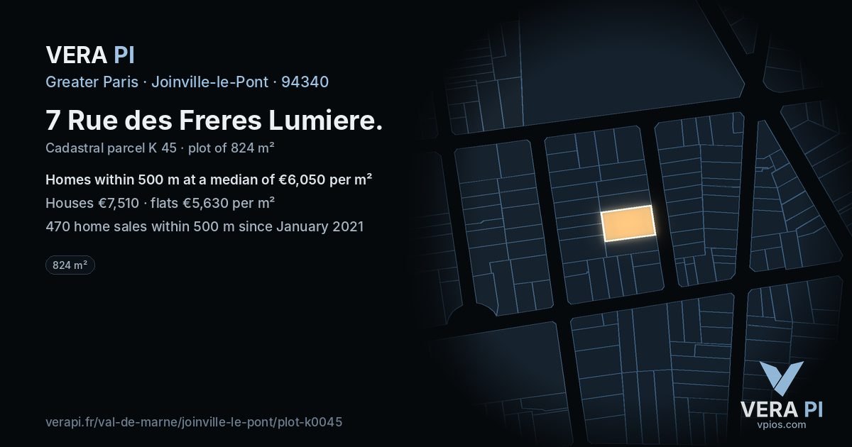 7 Rue des Freres Lumiere, Joinville-le-Pont at night – the plot lit, the parcels around coloured by the prices near them