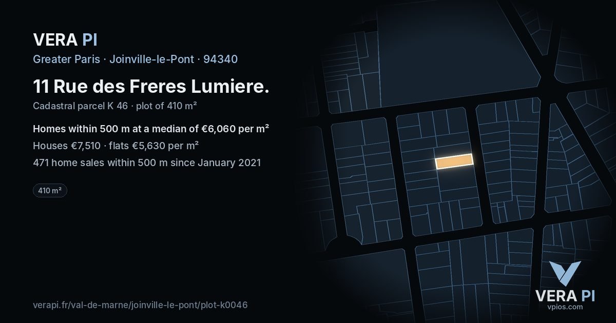 11 Rue des Freres Lumiere, Joinville-le-Pont at night – the plot lit, the parcels around coloured by the prices near them