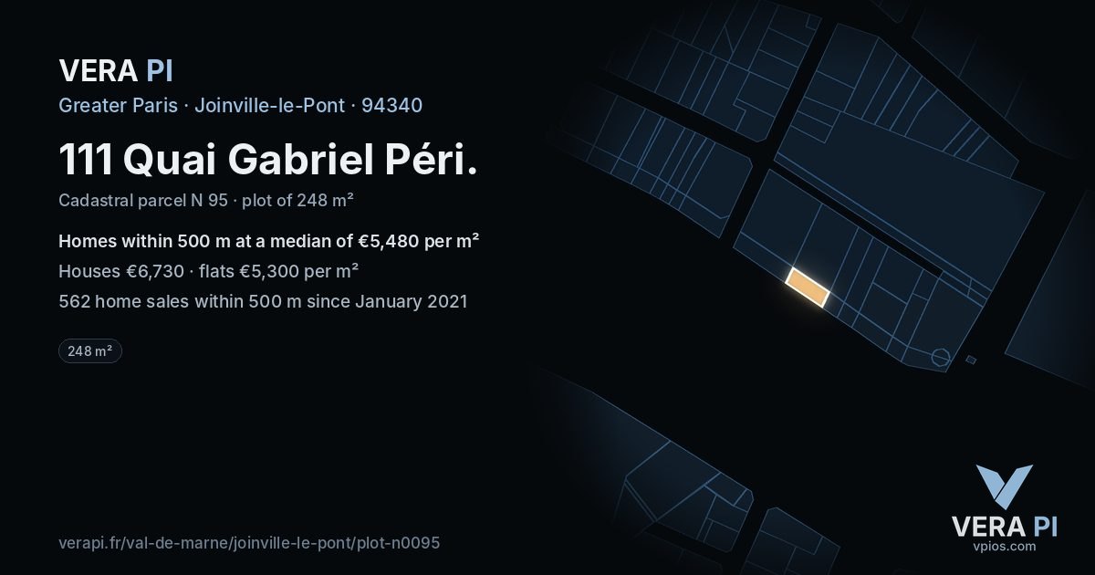 111 Quai Gabriel Péri, Joinville-le-Pont at night – the plot lit, the parcels around coloured by the prices near them