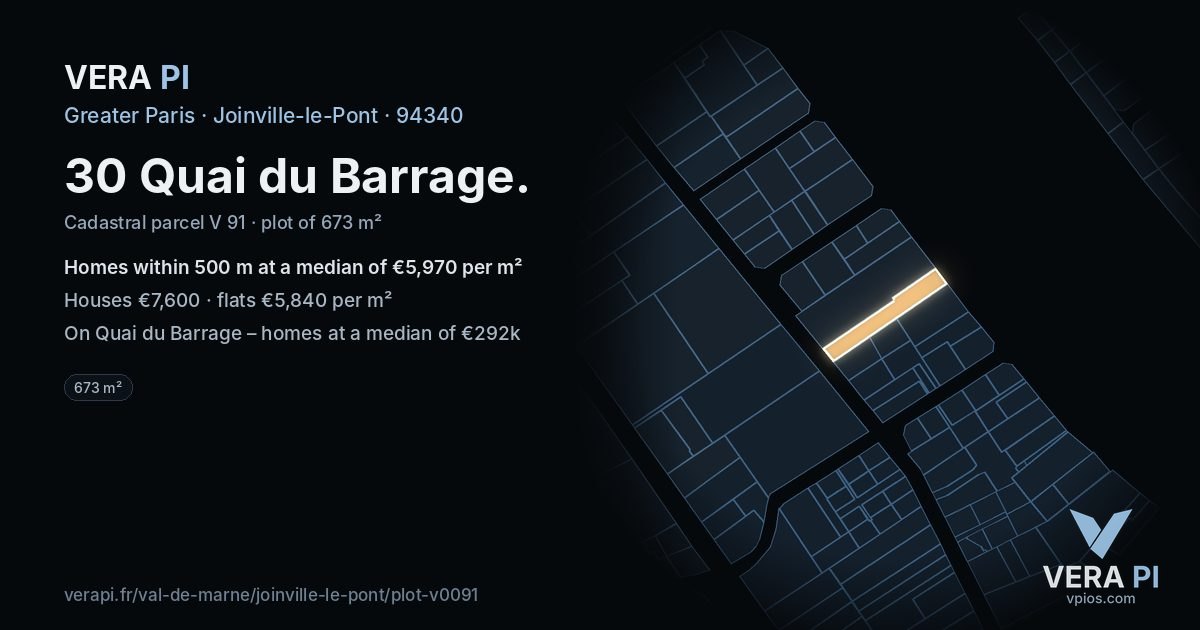 30 Quai du Barrage, Joinville-le-Pont at night – the plot lit, the parcels around coloured by the prices near them