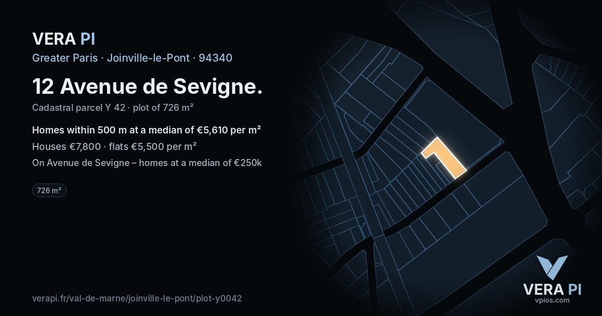 12 Avenue de Sevigne, Joinville-le-Pont at night – the plot lit, the parcels around coloured by the prices near them