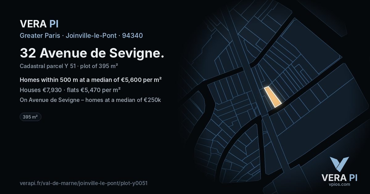 32 Avenue de Sevigne, Joinville-le-Pont at night – the plot lit, the parcels around coloured by the prices near them