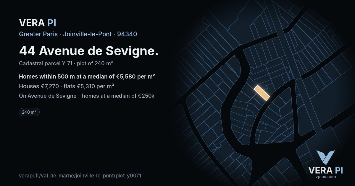 44 Avenue de Sevigne, Joinville-le-Pont at night – the plot lit, the parcels around coloured by the prices near them