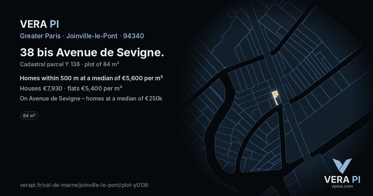 38 bis Avenue de Sevigne, Joinville-le-Pont at night – the plot lit, the parcels around coloured by the prices near them