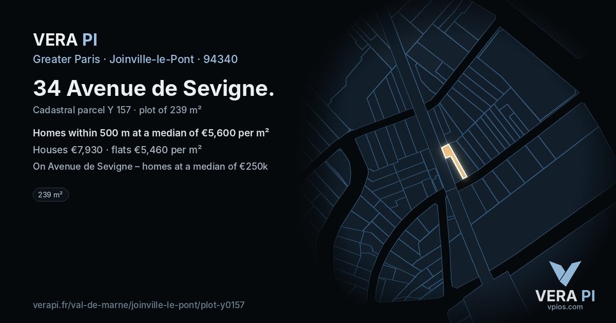 34 Avenue de Sevigne, Joinville-le-Pont at night – the plot lit, the parcels around coloured by the prices near them