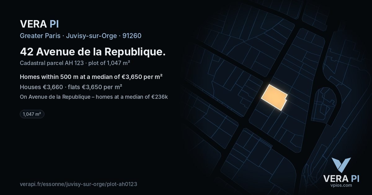 42 Avenue de la Republique, Juvisy-sur-Orge at night – the plot lit, the parcels around coloured by the prices near them