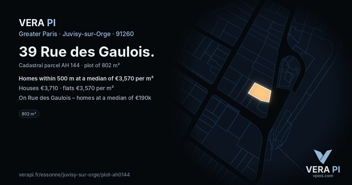 39 Rue des Gaulois, Juvisy-sur-Orge at night – the plot lit, the parcels around coloured by the prices near them