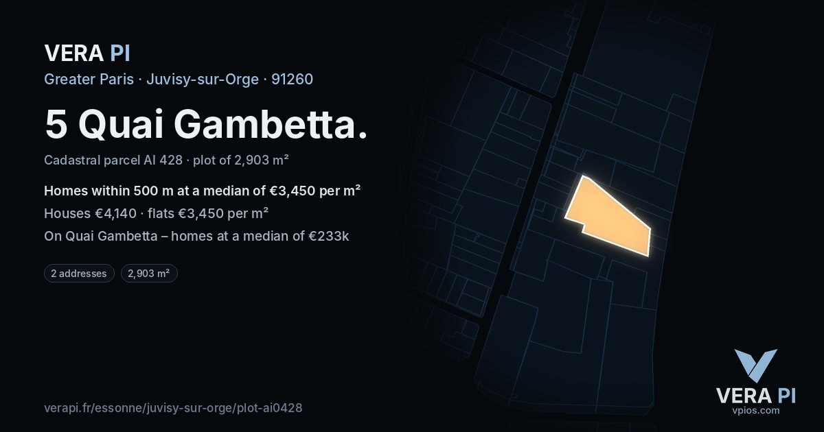 5 Quai Gambetta, Juvisy-sur-Orge at night – the plot lit, the parcels around coloured by the prices near them
