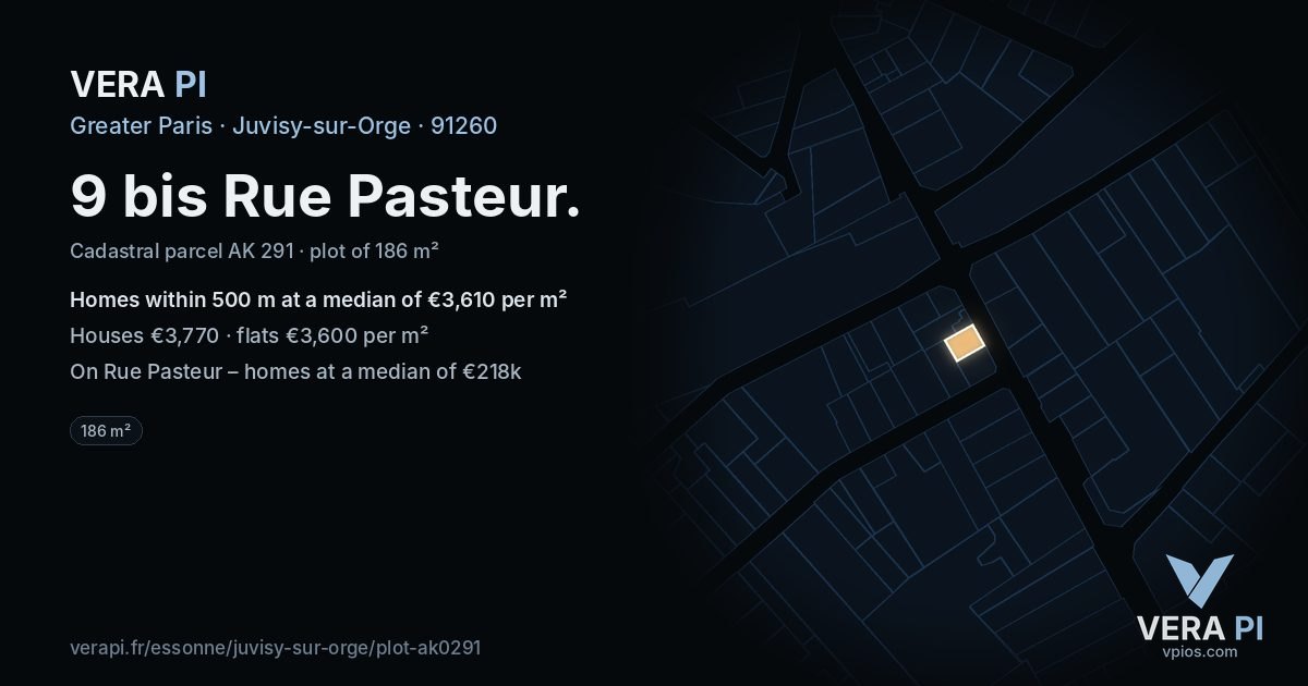 9 bis Rue Pasteur, Juvisy-sur-Orge at night – the plot lit, the parcels around coloured by the prices near them