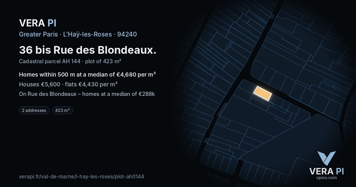 36 bis Rue des Blondeaux, L'Haÿ-les-Roses at night – the plot lit, the parcels around coloured by the prices near them