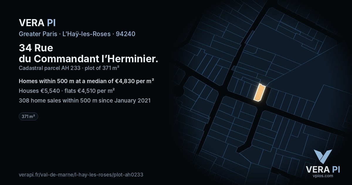34 Rue du Commandant l’Herminier, L'Haÿ-les-Roses at night – the plot lit, the parcels around coloured by the prices near them