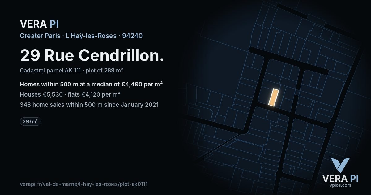 29 Rue Cendrillon, L'Haÿ-les-Roses at night – the plot lit, the parcels around coloured by the prices near them
