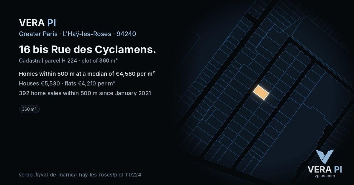 16 bis Rue des Cyclamens, L'Haÿ-les-Roses at night – the plot lit, the parcels around coloured by the prices near them