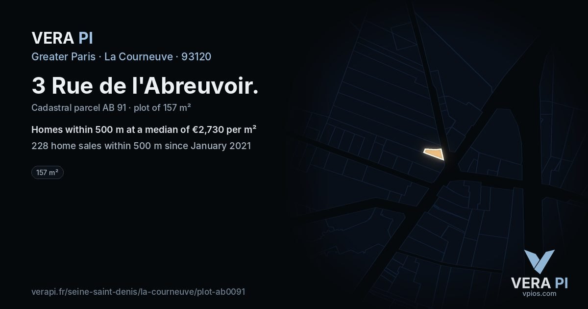 3 Rue de l'Abreuvoir, La Courneuve at night – the plot lit, the parcels around coloured by the prices near them