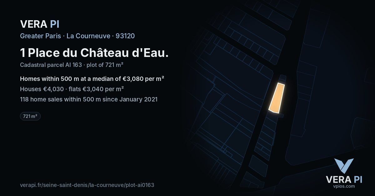 1 Place du Château d'Eau, La Courneuve at night – the plot lit, the parcels around coloured by the prices near them