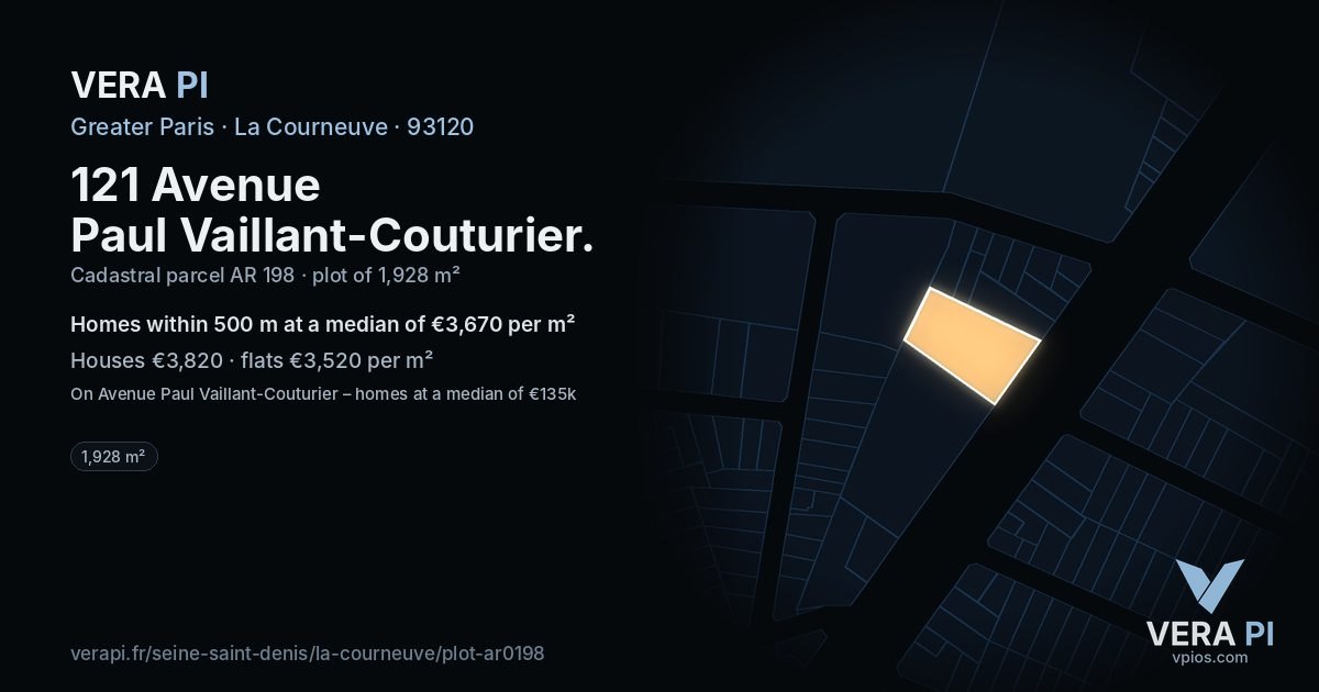 121 Avenue Paul Vaillant-Couturier, La Courneuve at night – the plot lit, the parcels around coloured by the prices near them