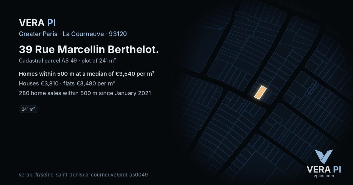 39 Rue Marcellin Berthelot, La Courneuve at night – the plot lit, the parcels around coloured by the prices near them