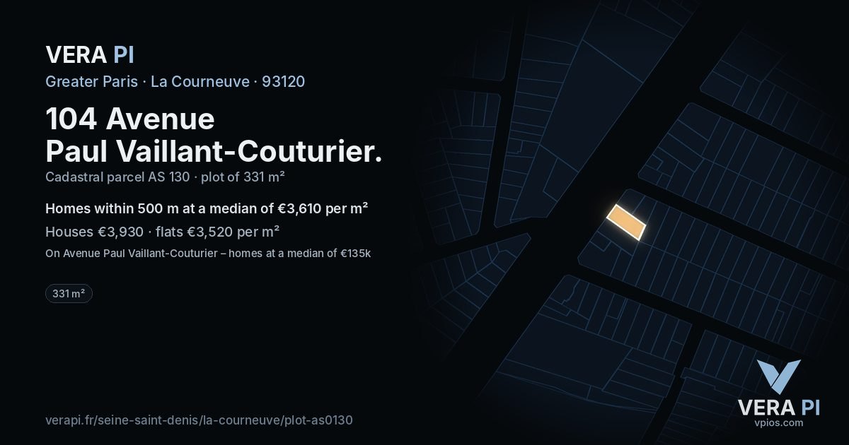 104 Avenue Paul Vaillant-Couturier, La Courneuve at night – the plot lit, the parcels around coloured by the prices near them