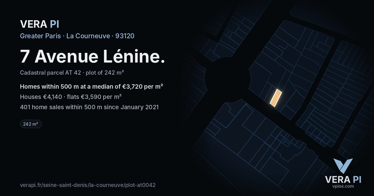 7 Avenue Lénine, La Courneuve at night – the plot lit, the parcels around coloured by the prices near them