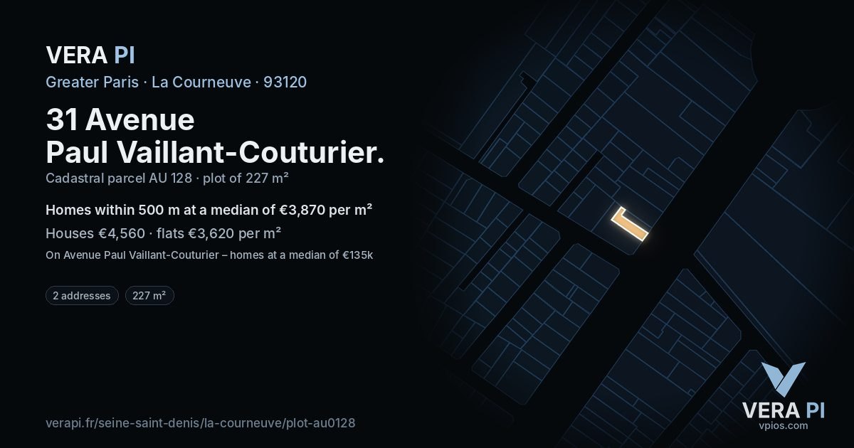 31 Avenue Paul Vaillant-Couturier, La Courneuve at night – the plot lit, the parcels around coloured by the prices near them