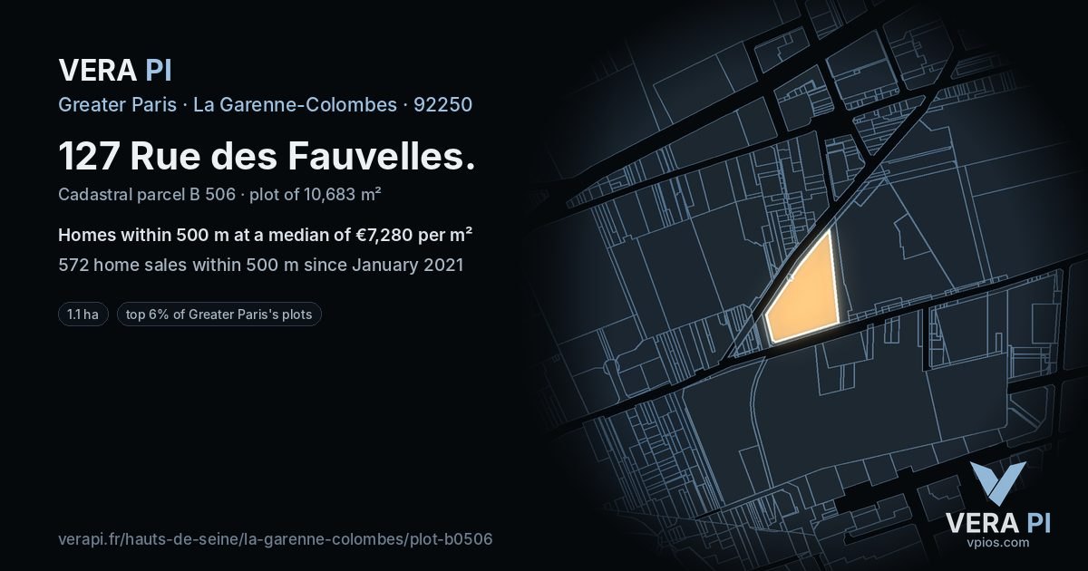 127 Rue des Fauvelles, La Garenne-Colombes at night – the plot lit, the parcels around coloured by the prices near them