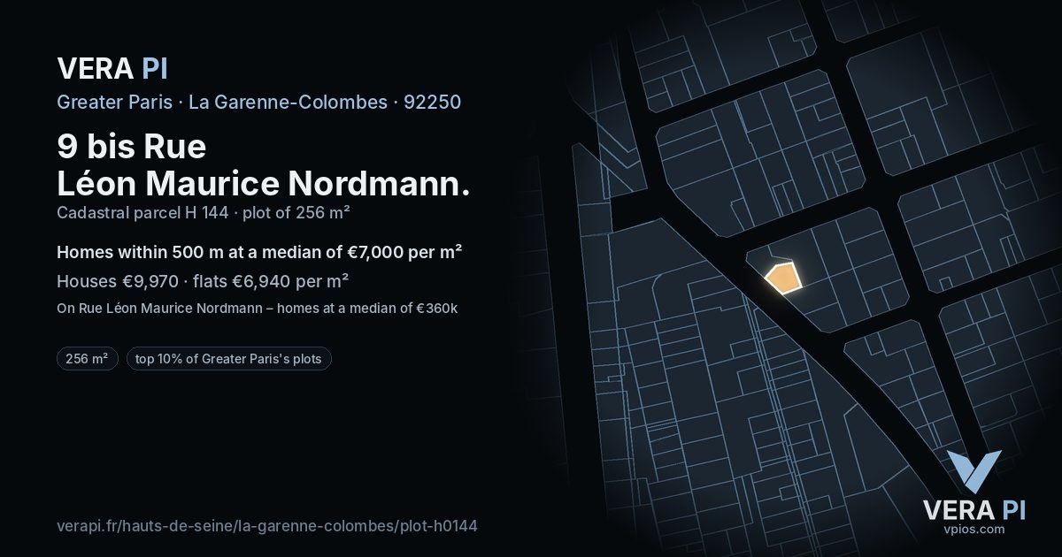 9 bis Rue Léon Maurice Nordmann, La Garenne-Colombes at night – the plot lit, the parcels around coloured by the prices near them