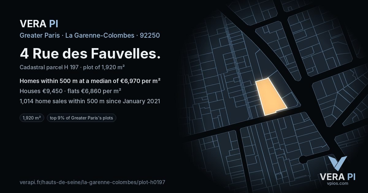 4 Rue des Fauvelles, La Garenne-Colombes at night – the plot lit, the parcels around coloured by the prices near them