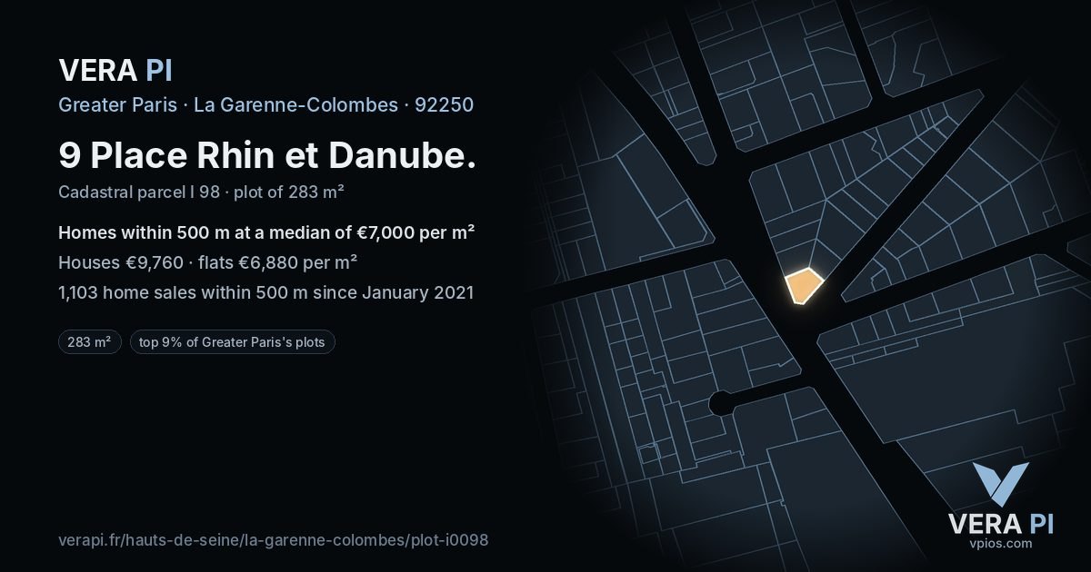 9 Place Rhin et Danube, La Garenne-Colombes at night – the plot lit, the parcels around coloured by the prices near them